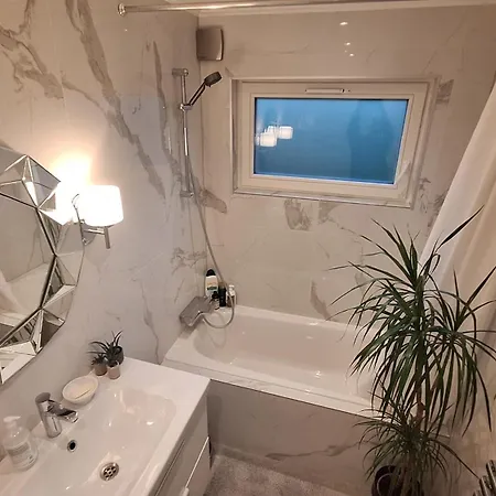 P7 Gardens - Close To Station And Nature Apartment Kokkedal