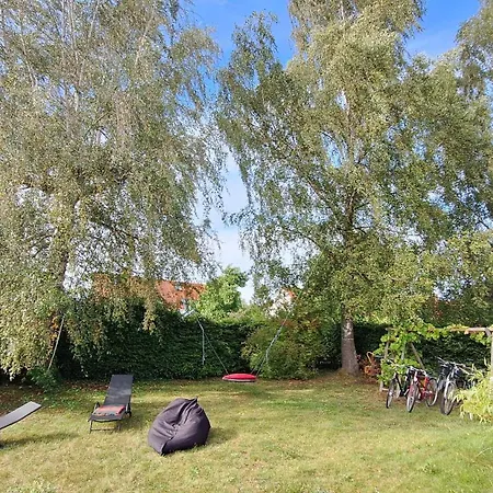 P7 Gardens - Close To Station And Nature *