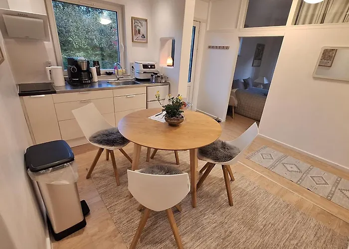 P7 Gardens - Close To Station And Nature Apartment *