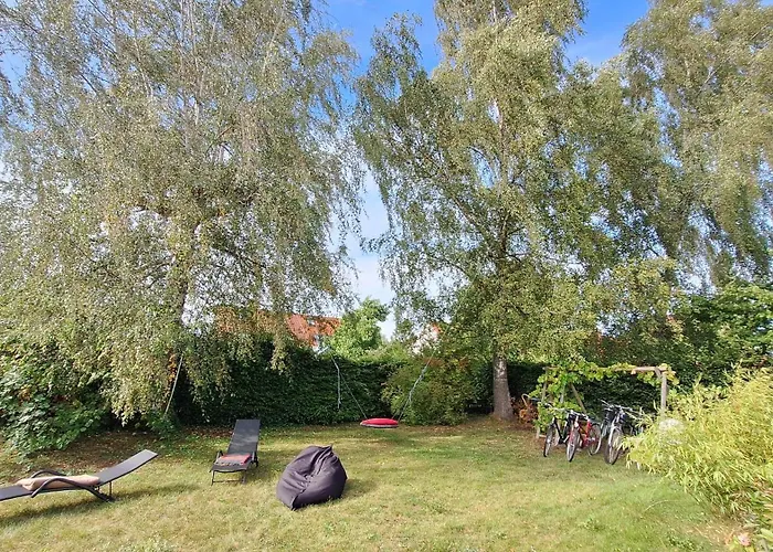P7 Gardens - Close To Station And Nature *